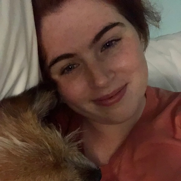 Meet your Posher, Claire - Picture 2 of 2